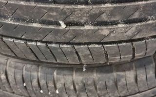 Kesärenkaat aluvanteilla 205/55R16 (käy mm. Mazda6)