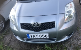 Toyota 5D Yaris MPV 1.3 SCP90L