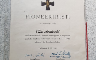 Luovutuskirja Pioneerin Ristin 1941 -45