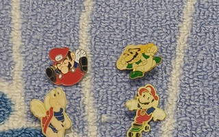 4kpl Mario Nintendo Pinssit