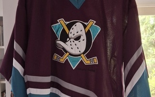 Anaheim mighty ducks pelipaita