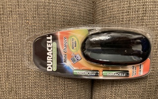 Duracell mini charger