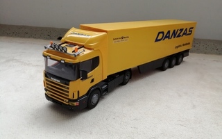 Emek Scania 164L 480 DANZAS Puolikas