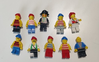 Vanhoja Lego Pirates-sarjan ukkoja 10 kpl