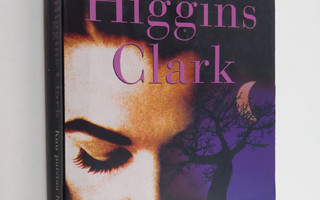 Mary Higgins Clark : Kuu paistaa haudallesi