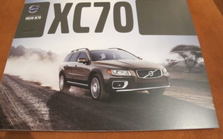 2013 Volvo XC70 esite - 40 sivua