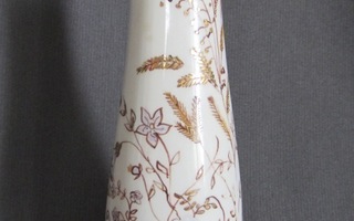 Arabian  harvinainen  maljakko,  korkeus  16,3 cm.