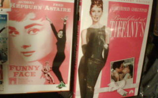 DVD  2 Kpl Audrey Hepburn AAMIAINEN TIFFANYLLA & FUNNY FACE