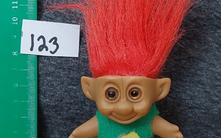 Trolli nro 123 :  trolli peikko punaiset  hiukset