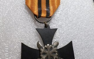 Keski - Kannaksen  Risti    1939 -  1940  Siistikuntoinen