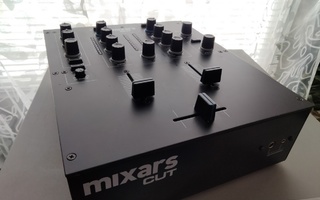 Mixars CUT DJ Battle mikseri - Innofader