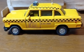 Checker taxi.    Pienoismalli