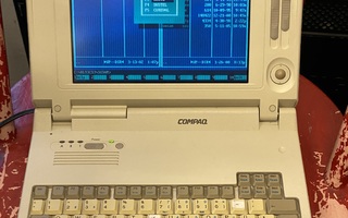 Compaq LTE Elite 4/75C vintage kannettava tietokone