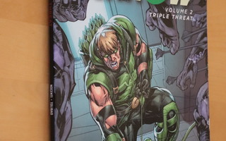 Green Arrow volume 2 Triple Threat ( DC Comics 2012 )