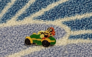 Super Mario In Race Car Nintendo Pinssi