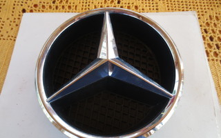 Mercedes Benz, Etumaski Merkki