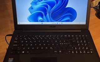 ASUS Kannettava tietokone X553M