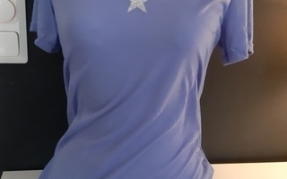 Kaunis sininen paita, M