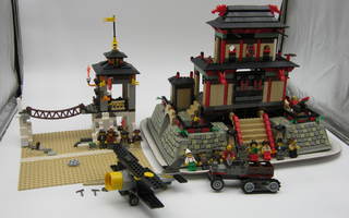 Lego  Orient expedition 7419 ja 7417  osia puuttuu