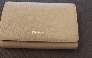 DKNY nahkalompakko, käyttämätön