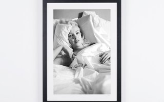 Marilyn Monroe - “Bed Sitting” - 1953, Beverly Hills - 1 - V