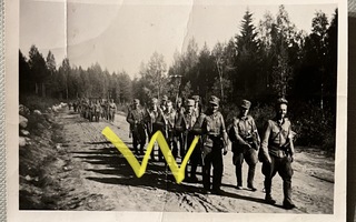 Valokuva Pultoila JR 13 mrarssii eteenpäin 14.8.1941