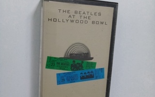 C-Kasetti THE BEATLES - AT THE HOLLYWOOD BOWL (Sis.pk:t)