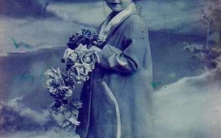 LAPSI / Sievä pieni tyttö ja talvimaisema. 1900-l.