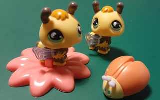 Littlest Pet Shop figuurit: 2 mehiläistä, kukka ja leppäkert