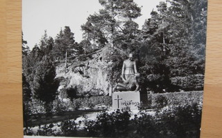 VANHA Valokuva Sankaripatsas Loimaa 1940-l