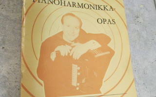 VEIKKO HUUSKONEN -pianoharmonikkaopas