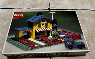 Lego 361 Tea Garden Cafe with Baker's Van