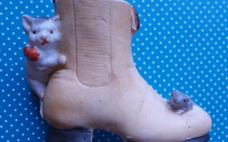 Figuuri kenkä ja kissanpentu hiiri vanha posliini esine
