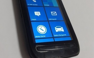 Nokia Lumia 710 Kosketus näyttöpuhelin