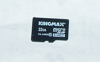 Kingmax 32GB microSDHC kortti + SD adapteri