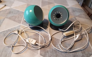 2 kpl 60/70-luvun magneettisia pallolamppuja