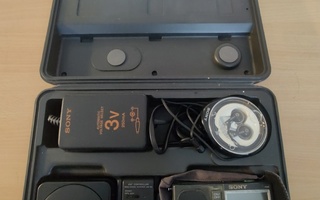 Sony ICF-SW1 radio laatikoineen