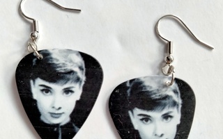 Korvakorut plektra Audrey Hepburn