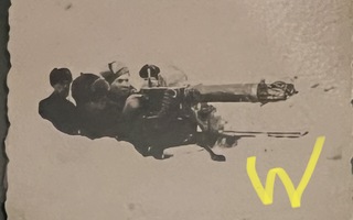 Sotavalokuva konekivääri toiminnassa Ontassa 1942