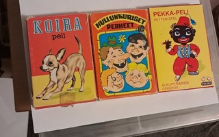 3 pakettia pelikortteja