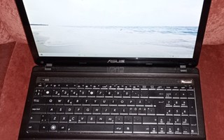 ASUS A53U KANNETTAVA TIETOKONE