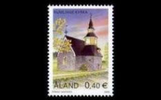 228 ** Kumlingen kirkko (2003)