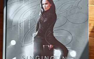 Tarja Turunen - Singing in My Blood eng kirja