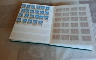 Postimerkki kansio  STAMP ALBUM koko 17,5 x 22,o cm