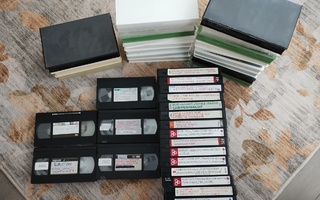 Itse nauhotteja VHS kasetteja 9