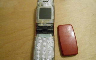 Nokia 2660 varaosiksi.