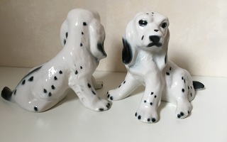 Dalmatialainen koira pari, posliini figuuri, korkeus 14 cm