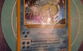 Gyarados 6/102 Holo Rare Pokémon keräilykortti