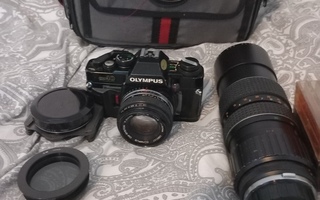 Olympus program 40 kamera siisti tarvikkeineen laukkuineen