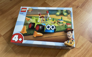 LEGO Toy Story 4 - Woody ja RC # 10766 *UUSI*